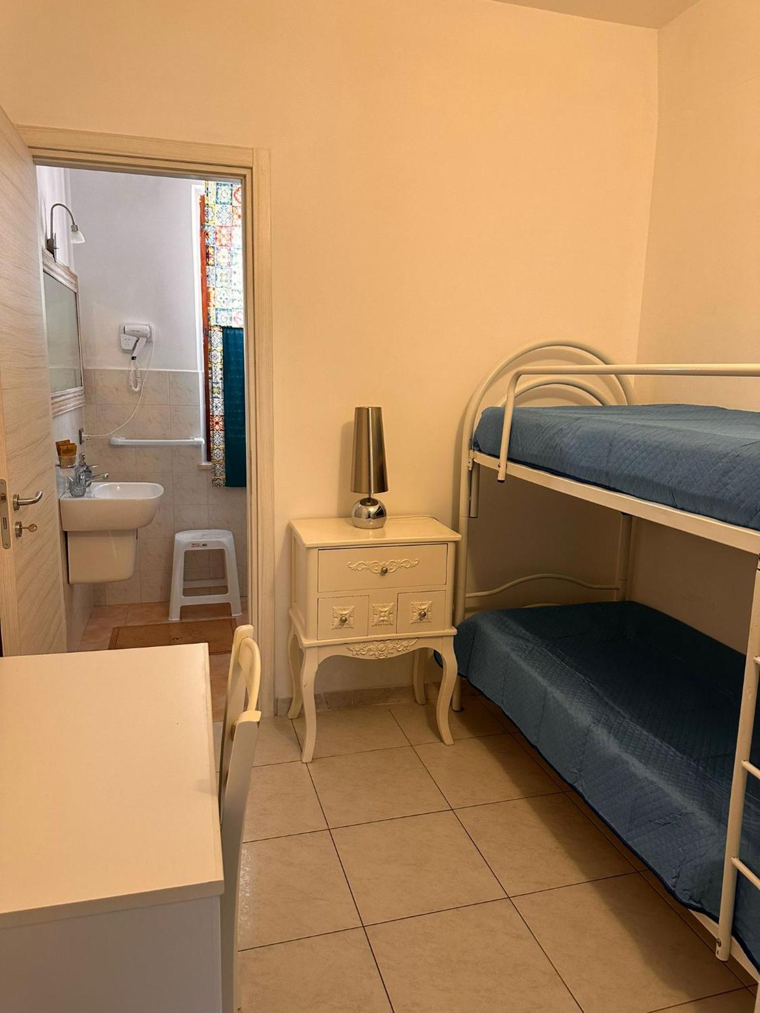 A Due Passi Dal Centro Apartment Favignana Exterior photo